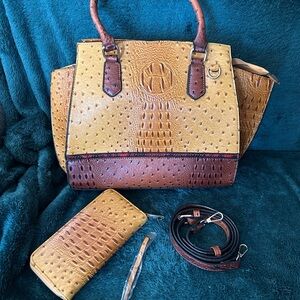 Elegant Brown and Tan Handbag Set